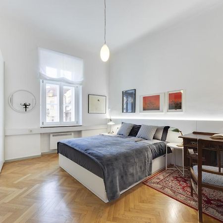 City Center Apartment With Parking 류블랴나 외부 사진